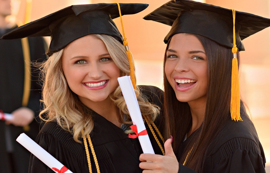 10 Unique Graduation Announcement Ideas to Make Your Graduation Stand Out